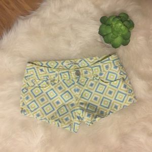 Almost Famous Blue/Green Diamond Shorts